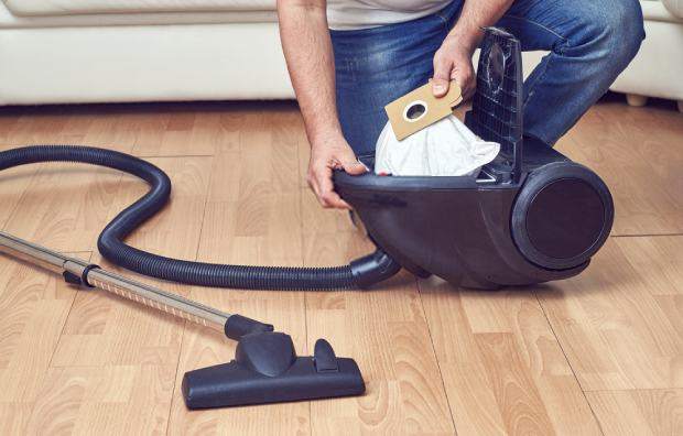 چگونه جاروبرقی‌مان را تمیز کنیم؟