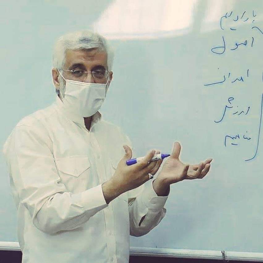 جلیلی: نفت را با کارمزد کمتر نسبت به قبل از تحریمها میفروشیم جلیلی: نفت را با کارمزد کمتر نسبت به قبل از تحریمها میفروشیم