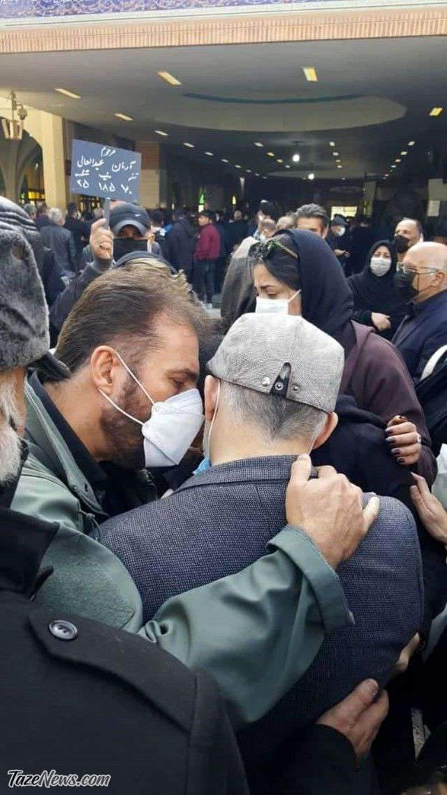 عکس| بازیگر معروف در تشییع جنازه آرمان عبدالعالی