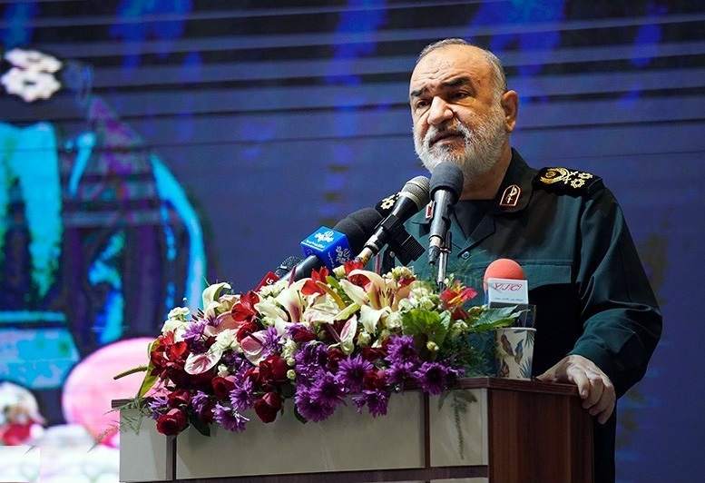 فرمانده سپاه: امروز روز پایان اغتشاشات است و دیگر به خیابانها نیایید فرمانده سپاه: امروز روز پایان اغتشاشات است و دیگر به خیابانها نیایید
