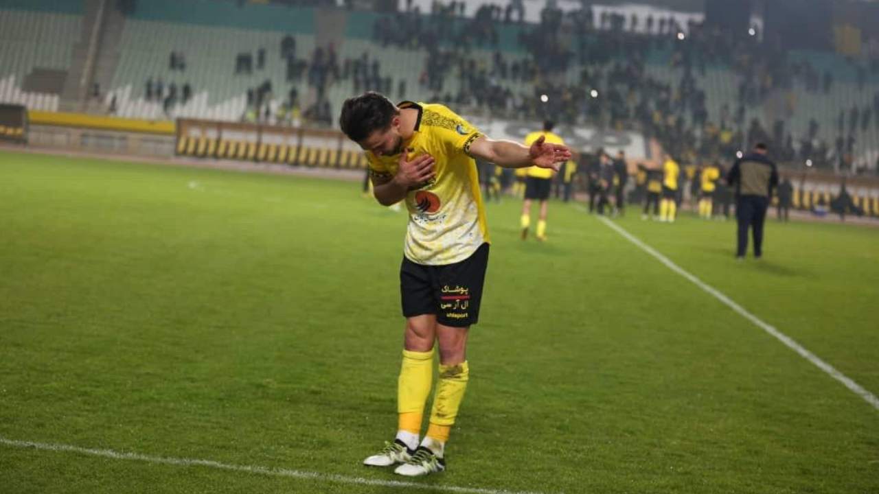 بمب نقلوانتقالات زمستانی پرسپولیس از سپاهان میآید! بمب نقلوانتقالات زمستانی پرسپولیس از سپاهان میآید!