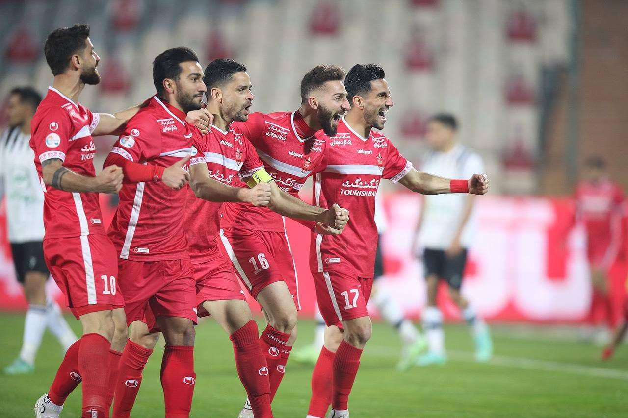 پرسپولیس از یک استقلالی شکایت کرد پرسپولیس از یک استقلالی شکایت کرد