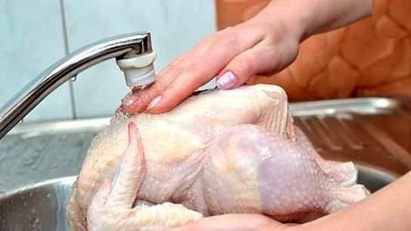 با حذف ارز دولتی قیمت مرغ به ۸۰هزار تومان میرسد؟ با حذف ارز دولتی قیمت مرغ به ۸۰هزار تومان میرسد؟