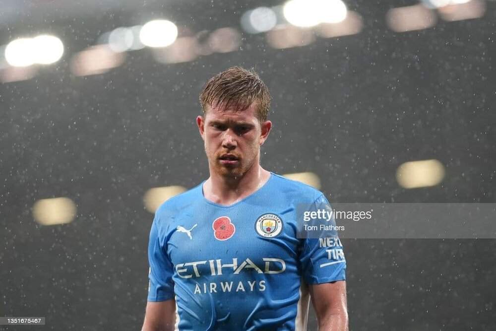 گل خشخاش بر روی سینه بازیکنان لیگ برتر نشانه چیست؟