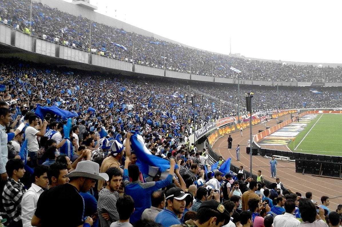 جشن قهرمانی استقلال با تماشاگر شد جشن قهرمانی استقلال با تماشاگر شد
