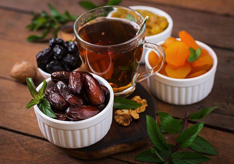 چای را با توت و خرما نخورید