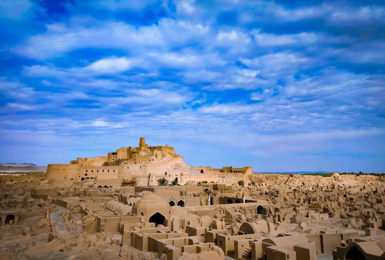 ببینید: ققنوس برخاسته از خاک ۱۸ سال بعد از زلزله ببینید: ققنوس برخاسته از خاک ۱۸ سال بعد از زلزله