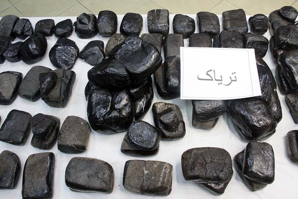 باند قاچاق با ۲۱۰ کیلوگرم تریاک منهدم شد باند قاچاق با ۲۱۰ کیلوگرم تریاک منهدم شد