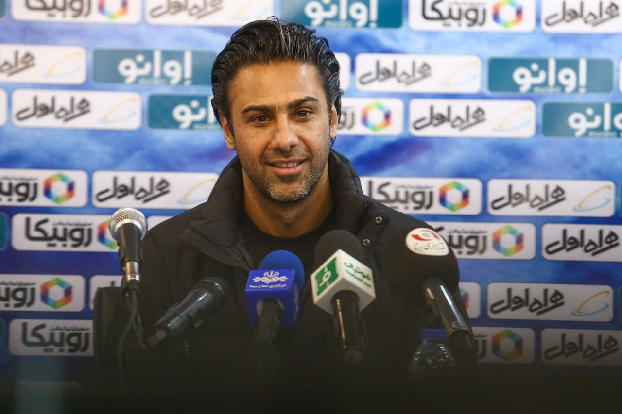 فرهاد روی ریل موفقیت؛ استقلال قهرمان میشود؟ فرهاد روی ریل موفقیت؛ استقلال قهرمان میشود؟