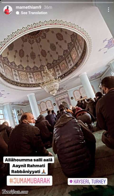 مهاجم خارجی استقلال در نماز جمعه +عکس مهاجم خارجی استقلال در نماز جمعه +عکس