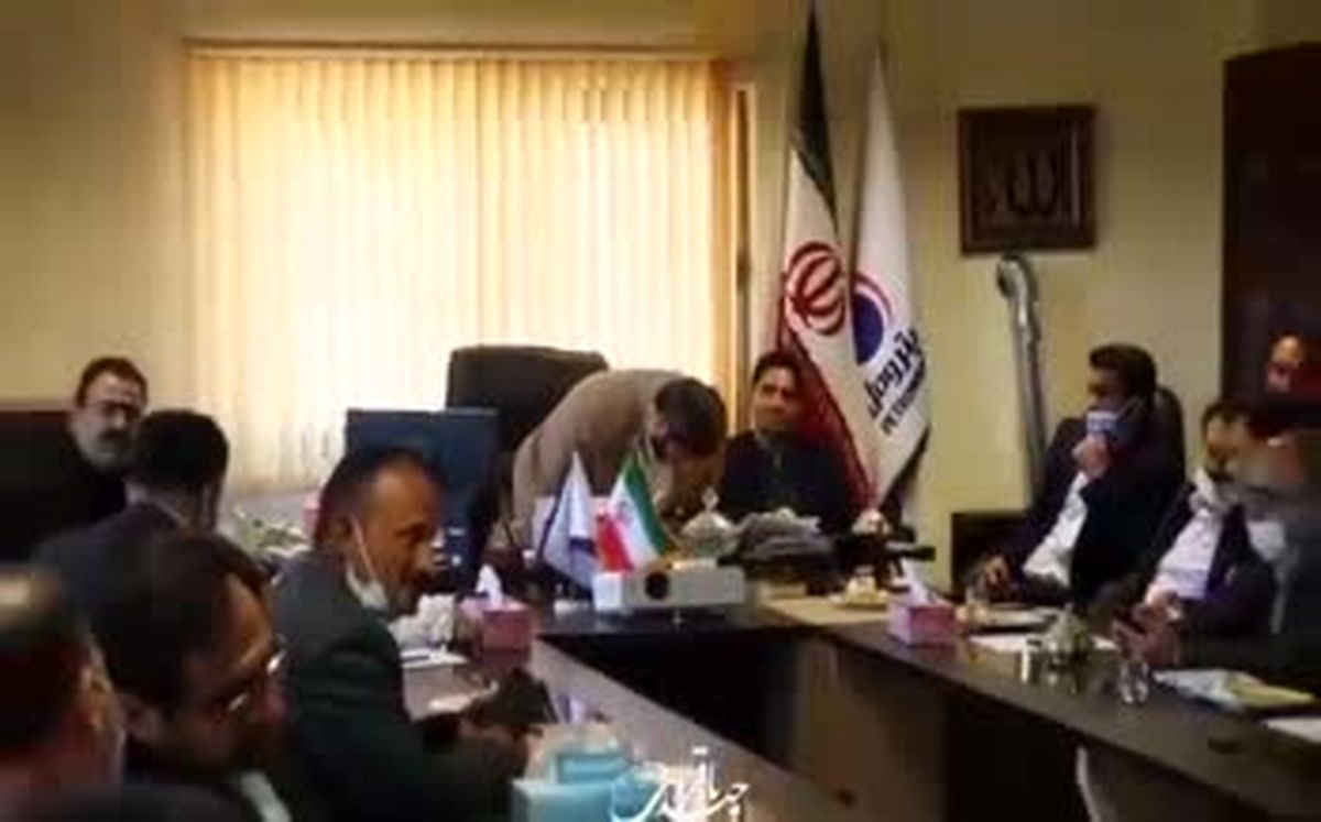 ببینید: فیلم جدید از نماینده نمازخوان منتشر شد ببینید: فیلم جدید از نماینده نمازخوان منتشر شد