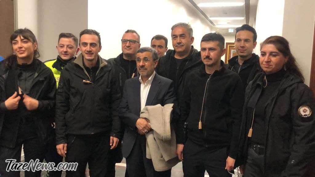 عکس| احمدی‌نژاد با تیم حفاظت در ترکیه