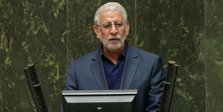 منتقد رئیس‌جمهور حرف‌هایش را تکذیب کرد: از رئیسی حمایت می‌کنم!