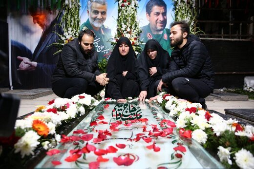 ویدئو| آرزوی سردار سلیمانی هنگام فوت کردن شمع تولد ویدئو| آرزوی سردار سلیمانی هنگام فوت کردن شمع تولد