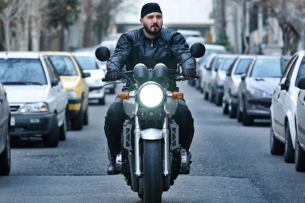 فیلم کامبیز دیرباز پس از سه سال توقیف، پروانه نمایش گرفت فیلم کامبیز دیرباز پس از سه سال توقیف، پروانه نمایش گرفت