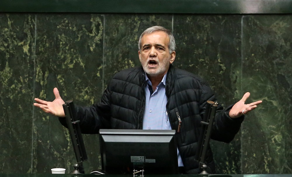 صبح و شام میگوییم مرگ بر فلانی؛ آنها هم میگویند مرگ بر خودتان! صبح و شام میگوییم مرگ بر فلانی؛ آنها هم میگویند مرگ بر خودتان!