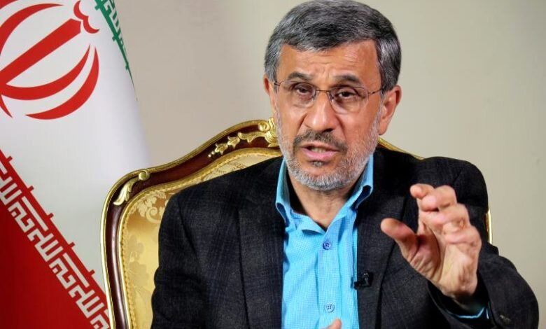 احمدینژاد: چرا اساتید را اخراج میکنید؟/ کمونیست هم باشند نباید اخراج شوند! احمدینژاد: چرا اساتید را اخراج میکنید؟/ کمونیست هم باشند نباید اخراج شوند!
