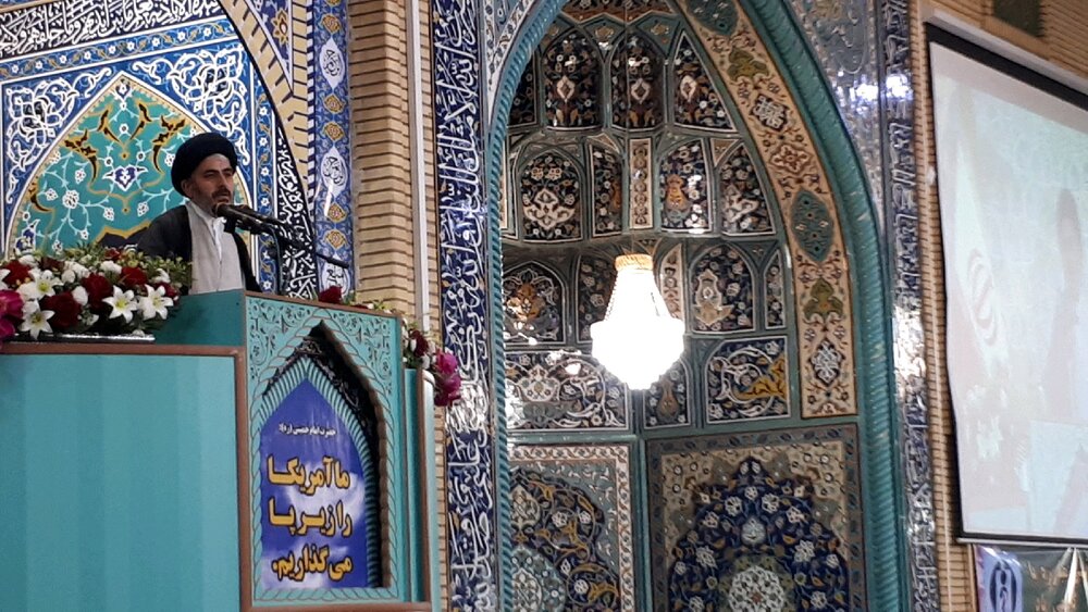 وزارت ارشاد صدای ائمه‌ جمعه را درآورد: یک زن فتوا داده و همه سکوت کردید؟