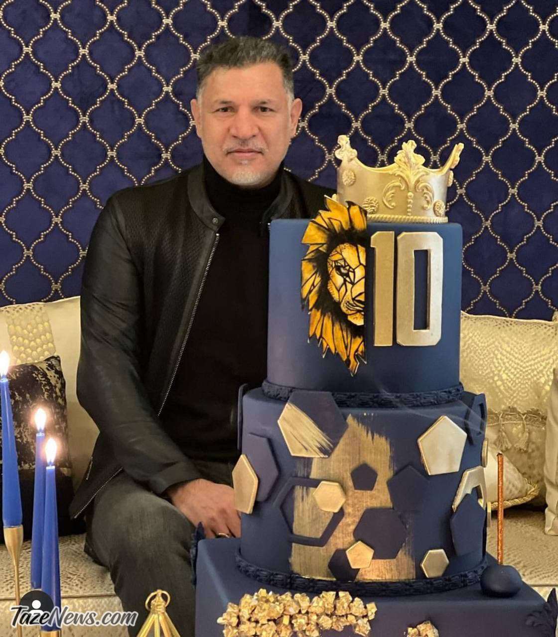 عکس| جشن تولد ۵۲ سالگی علی دایی با کیک لاکچری عکس| جشن تولد ۵۲ سالگی علی دایی با کیک لاکچری