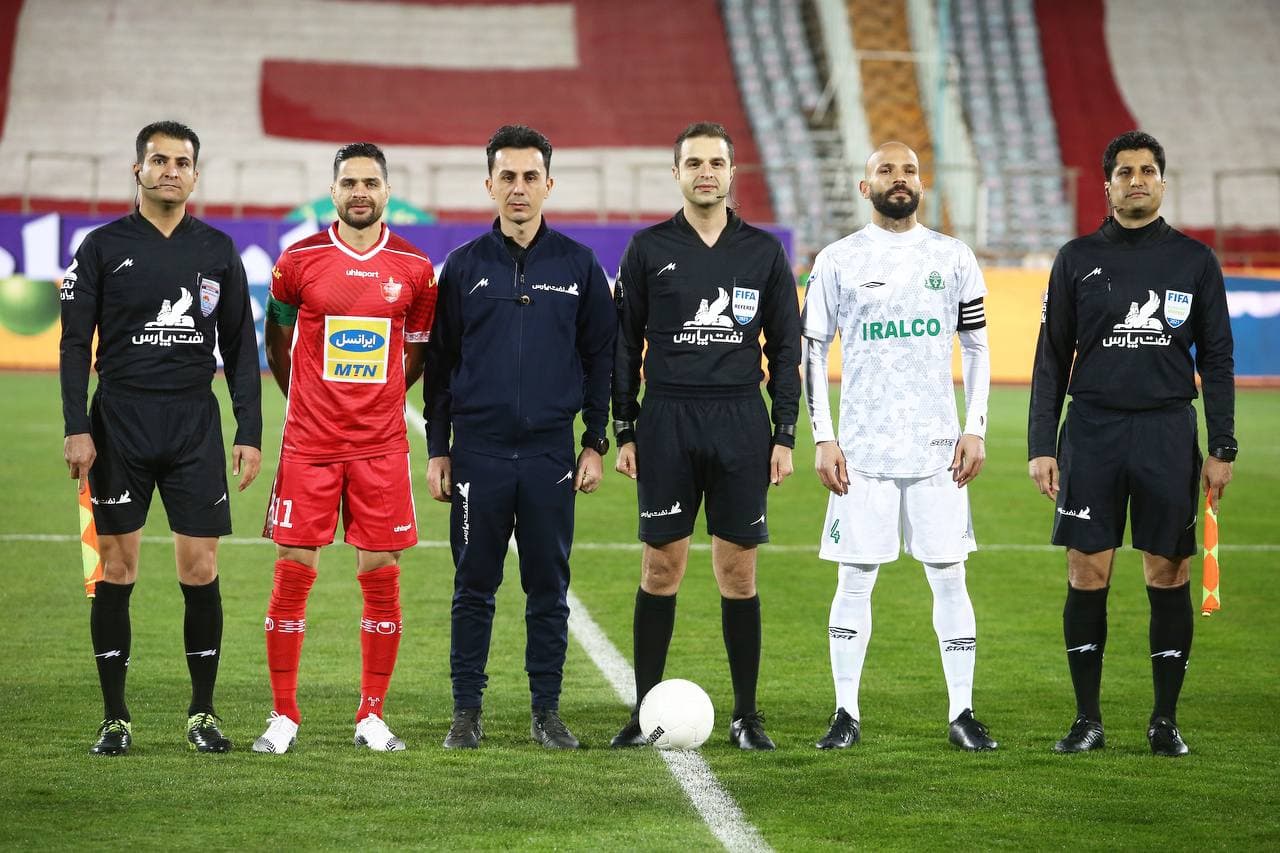 کمک داور بازی پرسپولیس را ۶ماه محروم کنید! کمک داور بازی پرسپولیس را ۶ماه محروم کنید!