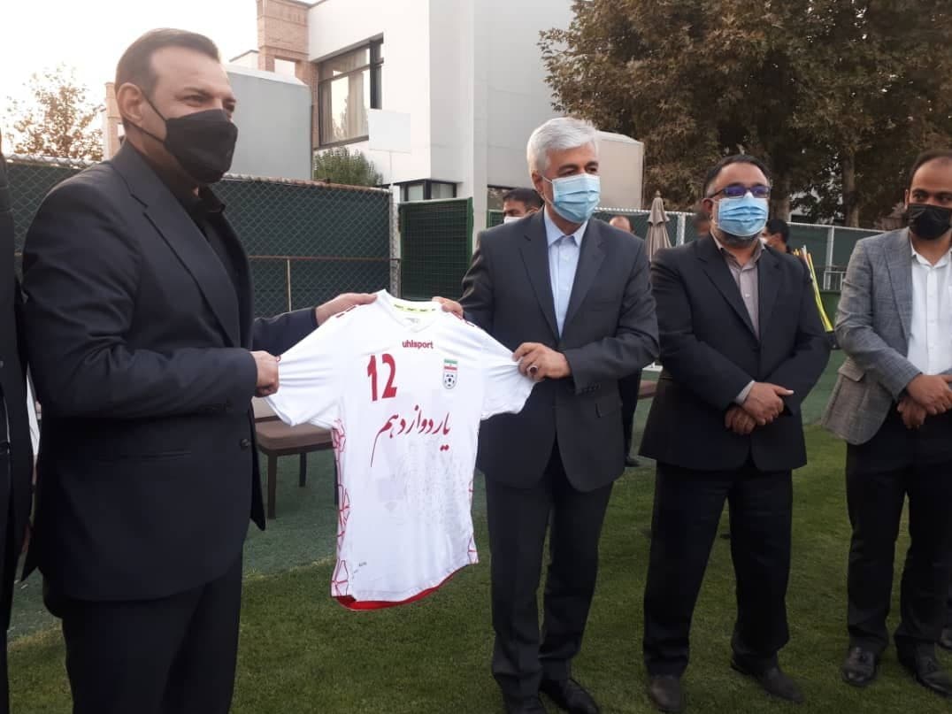 موجودی ۳ میلیون تومانی فدراسیون؛ عزیزی خادم پولها را کجا برد؟ موجودی ۳ میلیون تومانی فدراسیون؛ عزیزی خادم پولها را کجا برد؟