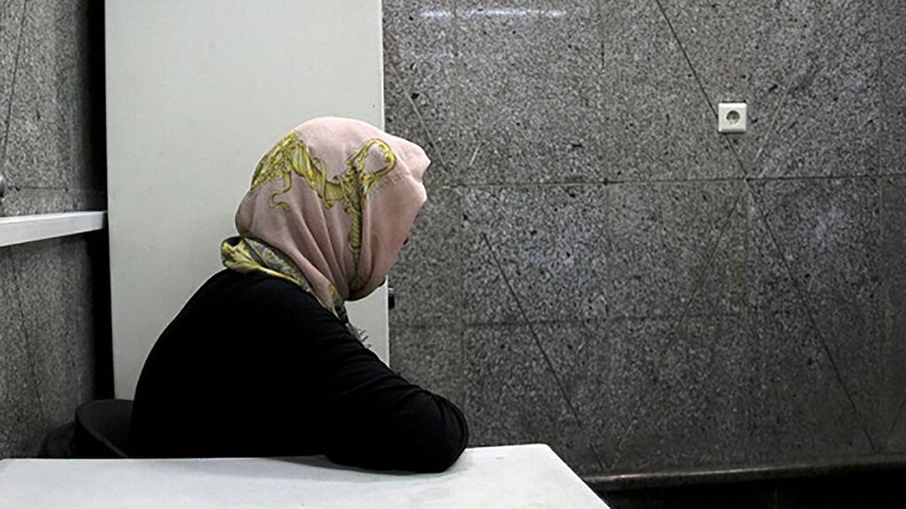 شماره تماس راننده اینترنتی، دختر فراری را از حبس نجات داد