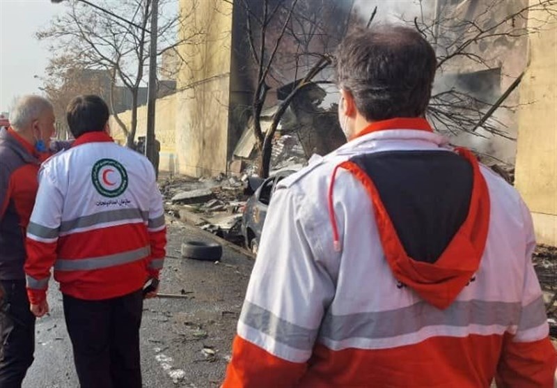 آخرین خبرها از سقوط هواپیما در تبریز؛ دو نفر جان باختند/ فداکاری خلبان: ایجکت نکرد تا به ساختمان مسکونی نخورد!