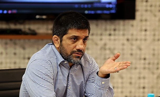 علیرضا دبیر: مهسا امینی ناموس ما بود/ هر کسی تخلف کرده نظام با او برخورد کند +ویدئو علیرضا دبیر: مهسا امینی ناموس ما بود/ هر کسی تخلف کرده نظام با او برخورد کند +ویدئو