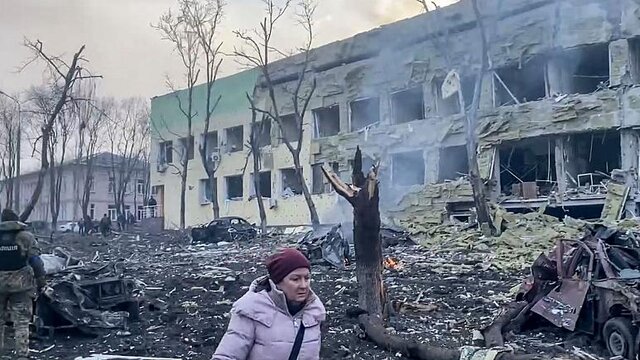 ویدئو| بمباران بیرحمانه بیمارستان کودکان شهر ماریوپل در اوکراین ویدئو| بمباران بیرحمانه بیمارستان کودکان شهر ماریوپل در اوکراین