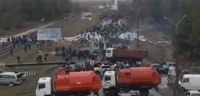ویدئو| دفاع مردم اوکراین از تاسیسات هسته‌ای مقابل روس‌ها