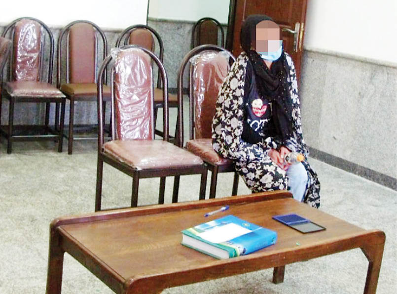 زن معتاد سابقهدار به اتهام قتل شیرخوار ۲ماههاش بازداشت شد +مصاحبه با متهم زن معتاد سابقهدار به اتهام قتل شیرخوار ۲ماههاش بازداشت شد +مصاحبه با متهم