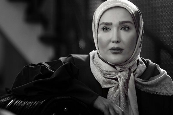 فایل صوتی زهره فکور صبور با صدایی بغض آلود فایل صوتی زهره فکور صبور با صدایی بغض آلود