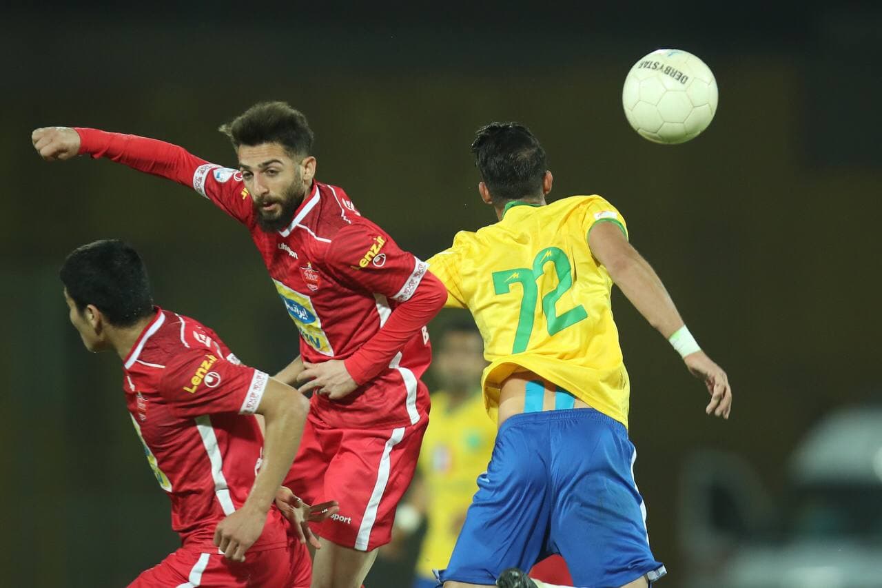 مهاجم پرسپولیس باید اخراج میشد؛ حرکتش زننده بود مهاجم پرسپولیس باید اخراج میشد؛ حرکتش زننده بود