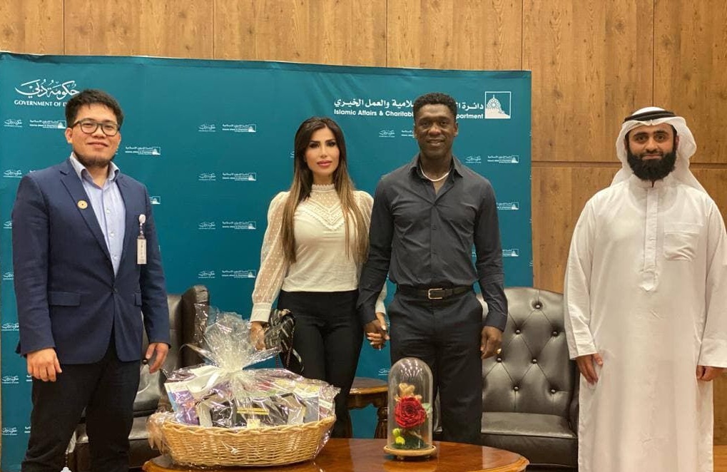ستاره فوتبال به خاطر همسر ایرانیاش مسلمان شد +تصاویر ستاره فوتبال به خاطر همسر ایرانیاش مسلمان شد +تصاویر