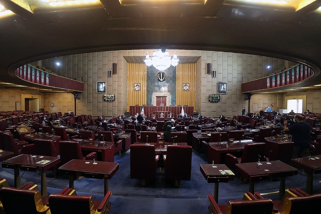 اعمال محدودیت در موضوع خودرو، موجب تضییع حقوق مردم است