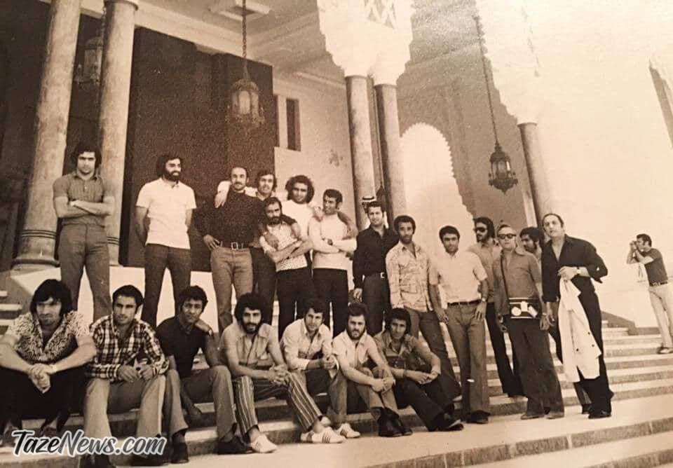 عکس| پرسپولیسی‌ها مقابل کاخ ملک مسعود