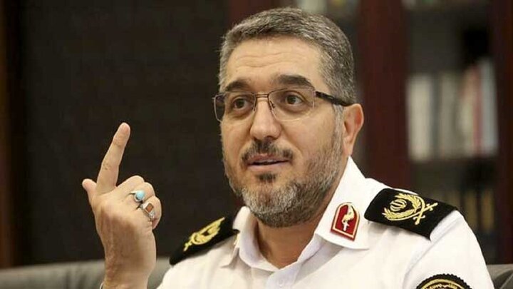 حمایت تمامقد پلیس از واردات خودرو: همه خودروهای داخلی را بریزید دور! حمایت تمامقد پلیس از واردات خودرو: همه خودروهای داخلی را بریزید دور!