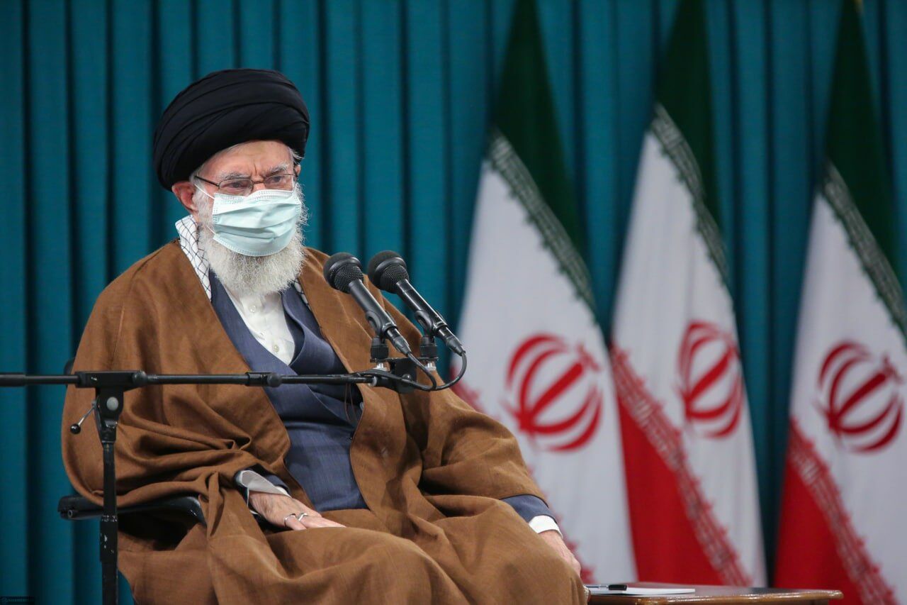 متلک سنگین رهبر انقلاب به خودروسازهای داخلی! متلک سنگین رهبر انقلاب به خودروسازهای داخلی!