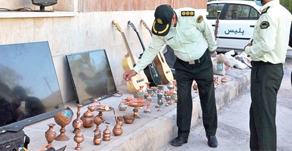 سارقان اموال یک پاساژ را بردند! +عکس سارقان اموال یک پاساژ را بردند! +عکس