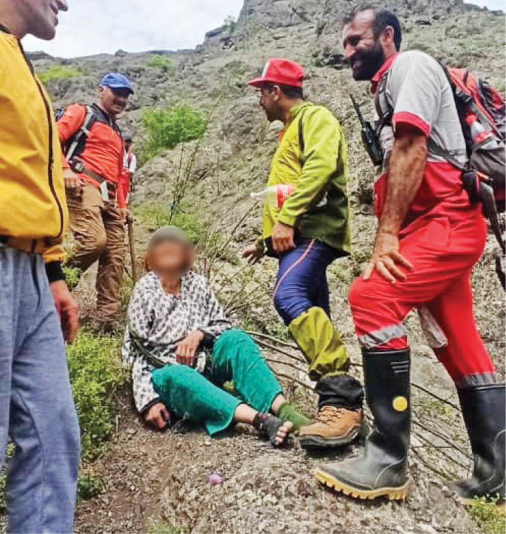 نجات شگفت‌انگیز مادربزرگ مبتلا به آلزایمر پس از ۱۸ ساعت سردرگمی در کوهستان +عکس