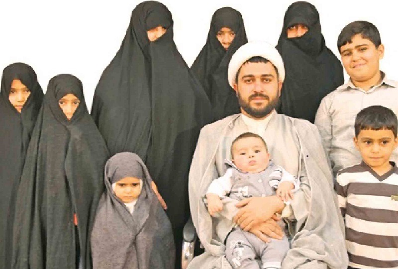 آمادگی پدر پرجمعیت‌ترین خانواده ایرانی برای مناظره با مخالفان فرزندآوری! +عکس