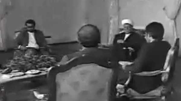 ویدئو| پاسخ هاشمیرفسنجانی به حسین شریعتمداری: سیاست خارجی جای لجبازی نیست! ویدئو| پاسخ هاشمیرفسنجانی به حسین شریعتمداری: سیاست خارجی جای لجبازی نیست!