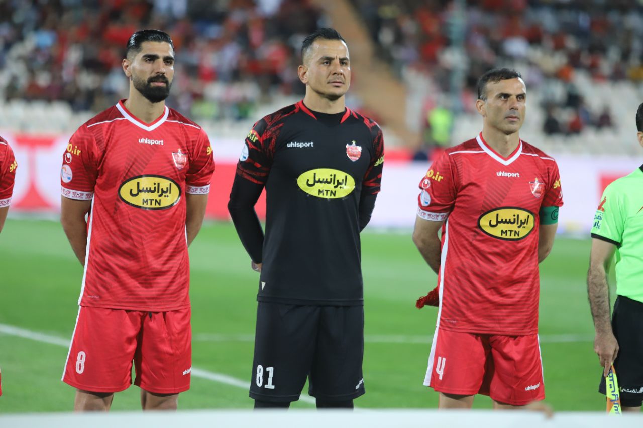 حامد لک در پرسپولیس می‌ماند؟