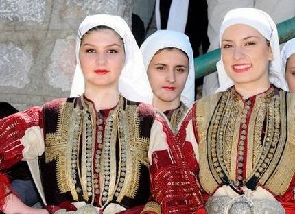 ممنوعیتهای عجیب برای زنان ترکمنستان: برای کاشت ناخن ۱۵ روز زندانی میشوید! ممنوعیتهای عجیب برای زنان ترکمنستان: برای کاشت ناخن ۱۵ روز زندانی میشوید!