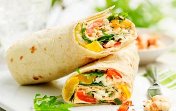 نان لواش و بربری به جای باگت در ساندویچیهای تهران +ویدئو نان لواش و بربری به جای باگت در ساندویچیهای تهران +ویدئو