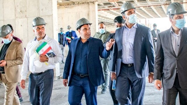 مالک متروپل نسبتی با علی شمخانی دارد؟ مالک متروپل نسبتی با علی شمخانی دارد؟