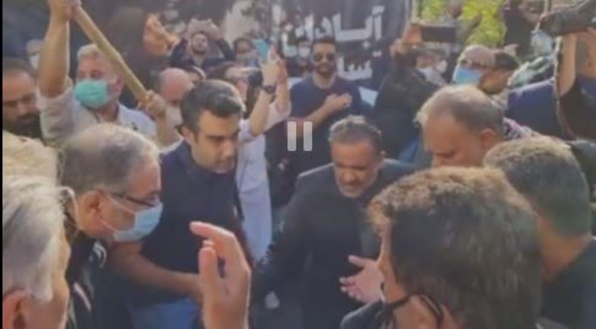 ویدئو| سینه‌زنی علی شمخانی برای جانباختگان ریزش ساختمان متروپل