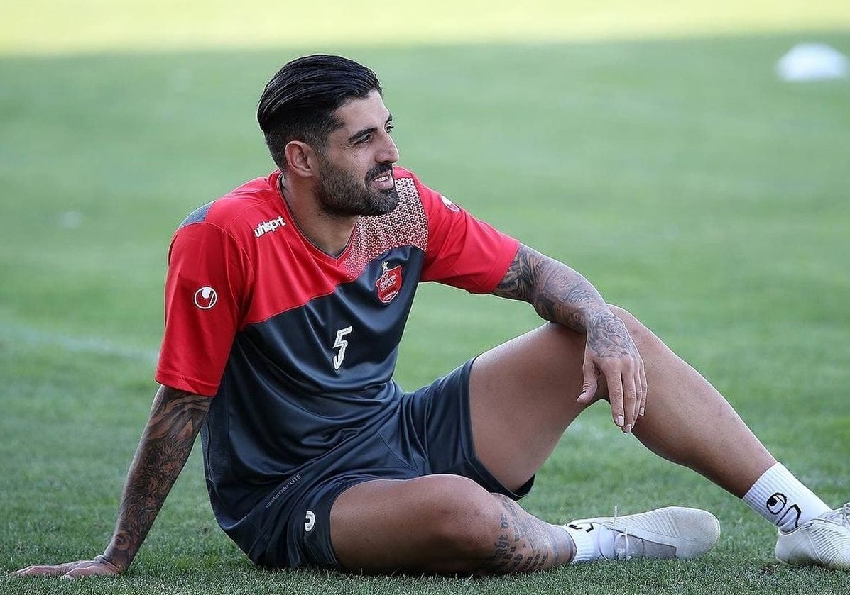مدافع پرسپوليس شکار جدید قطریها مدافع پرسپوليس شکار جدید قطریها