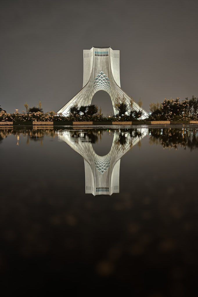این عکس دیدنی از میدان آزادی را از دست ندهید!