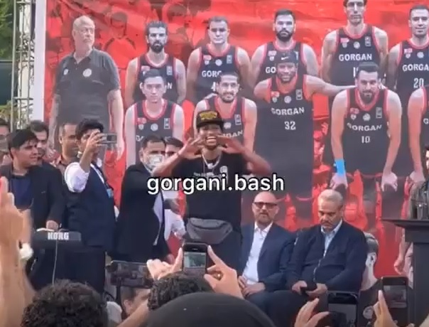 ویدئو| رقص شمالی یک آمریکایی در ایران! ویدئو| رقص شمالی یک آمریکایی در ایران!